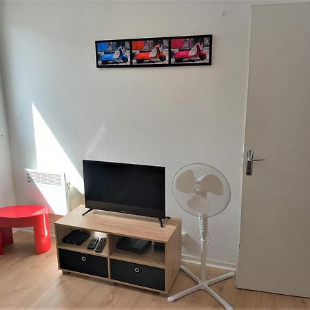 Le Zen -Studio Tout Equipe- Wifi Fibre- Centre Ville Avec Parking Tarbes Ngoại thất bức ảnh