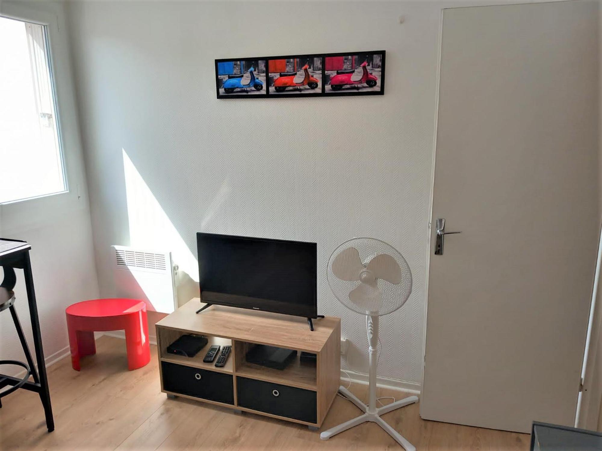 Le Zen -Studio Tout Equipe- Wifi Fibre- Centre Ville Avec Parking Tarbes Ngoại thất bức ảnh