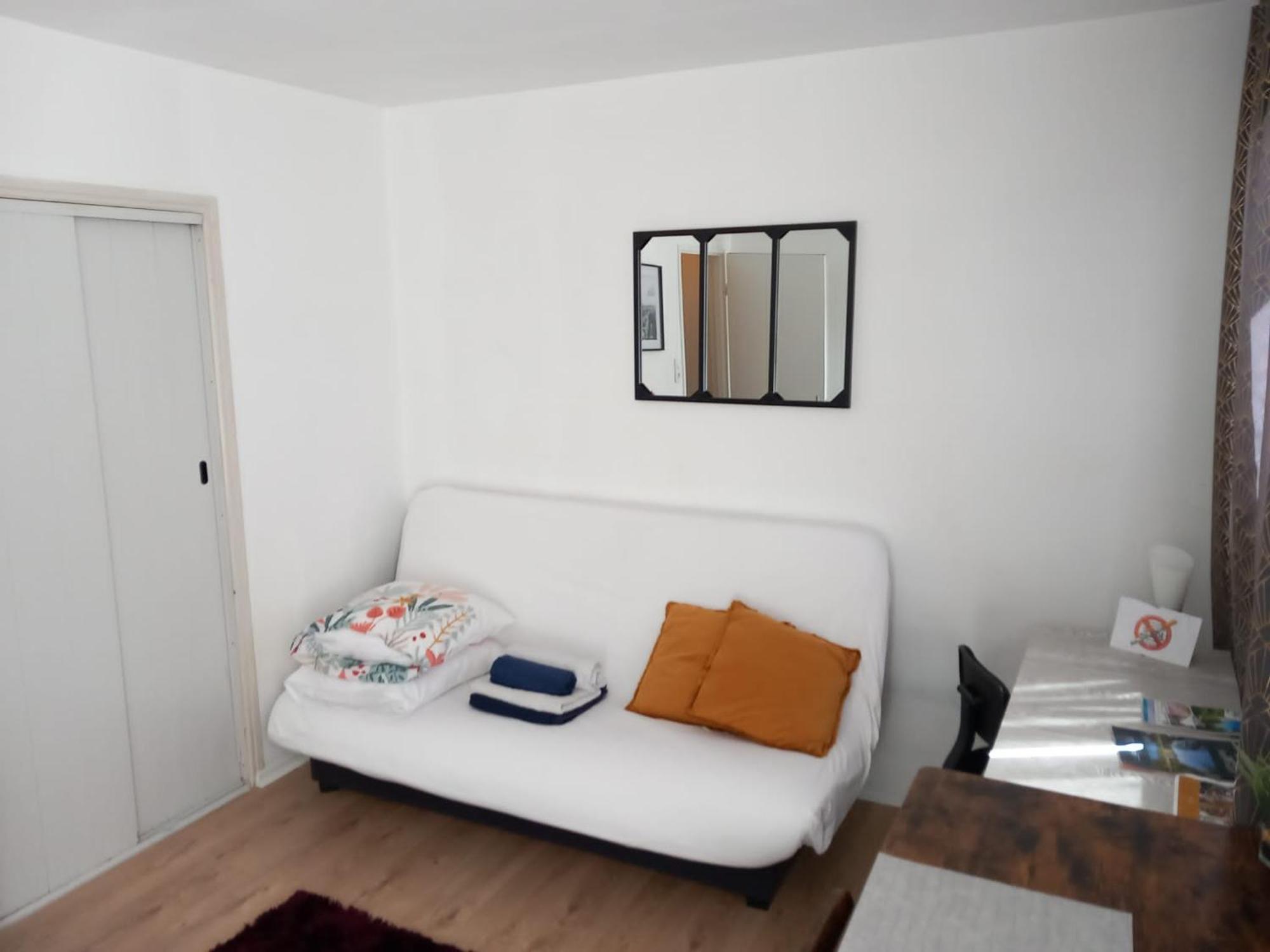 Le Zen -Studio Tout Equipe- Wifi Fibre- Centre Ville Avec Parking Tarbes Ngoại thất bức ảnh