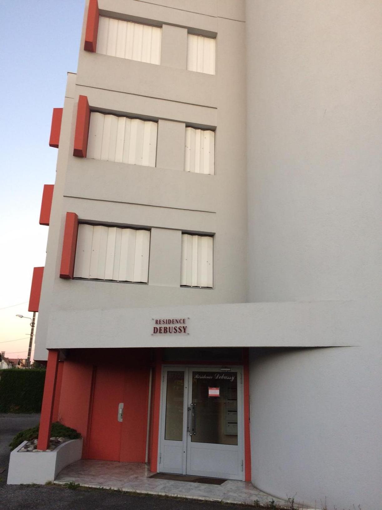 Le Zen -Studio Tout Equipe- Wifi Fibre- Centre Ville Avec Parking Tarbes Ngoại thất bức ảnh